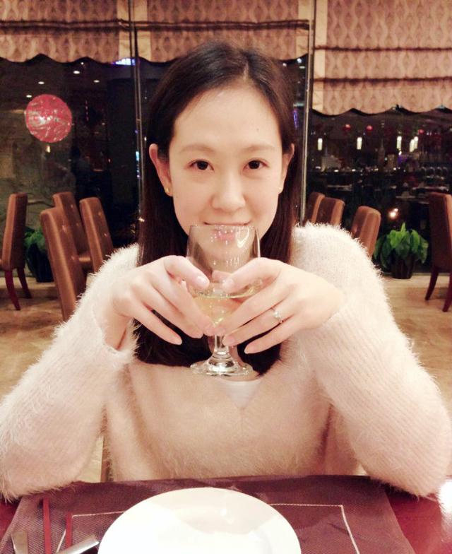 女排名将米杨：当年与王宝泉闹矛盾引轰动，再婚嫁排球帅哥当继母