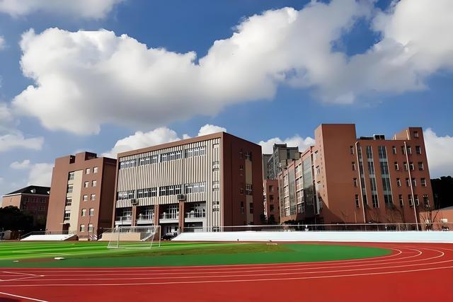 刘晓庆同志个人简历