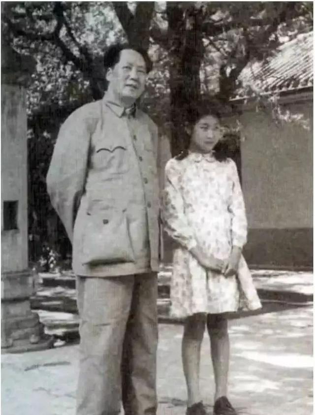 毛主席一生不进故宫	，终生再未回延安？周总理的一句话道出实情！