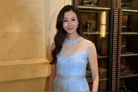 54岁李嘉欣露面！发福明显，颜值下滑，女神也不敌岁月图片
