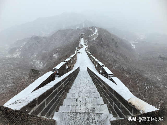 5天4晚顶级青少年冬令营招募开启｜国宾酒店、长城之巅、峰会视野、专业雪道，一次体验