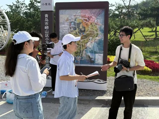 我和游客在一起 | 青年文旅志愿者，假期随时在您身边