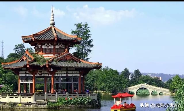 云南这座“作弊级”避暑城22℃空调省电指南与川渝后花园生存报告
