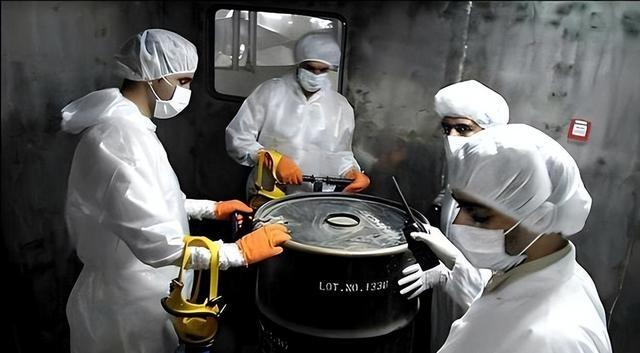 中俄美集体反对，48小时美国2次警告，石破茂：高市在自寻死路