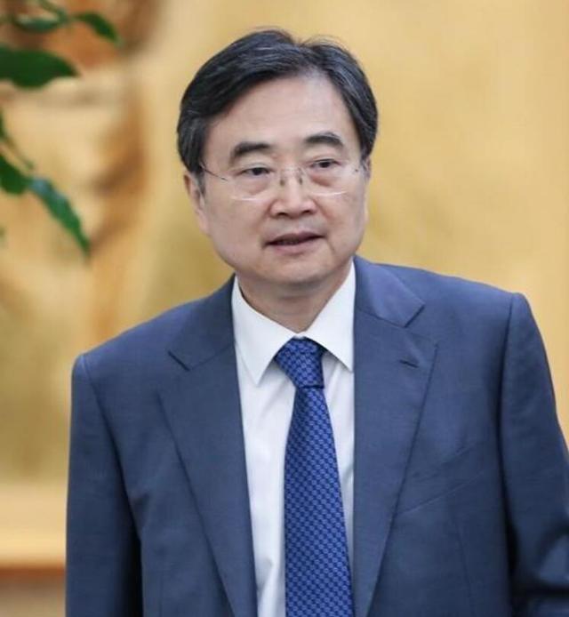 果然不出中国所料：中方提出"激进"要求后，特朗普马上签了总统令