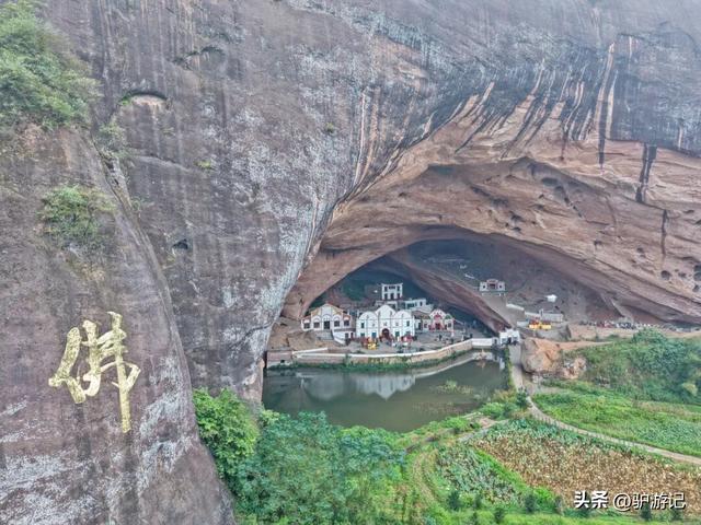 郴州的“坦”，丹霞洞穴中的独特景观，刷新你的认知！