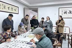 老龄化社会如何实现老有所乐？“社区共学养老”成为杭州老人健康开心秘籍图片