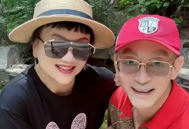 六小龄童愁嫁34岁女儿，看到真容后，男网友惊呼：“这谁敢娶”？