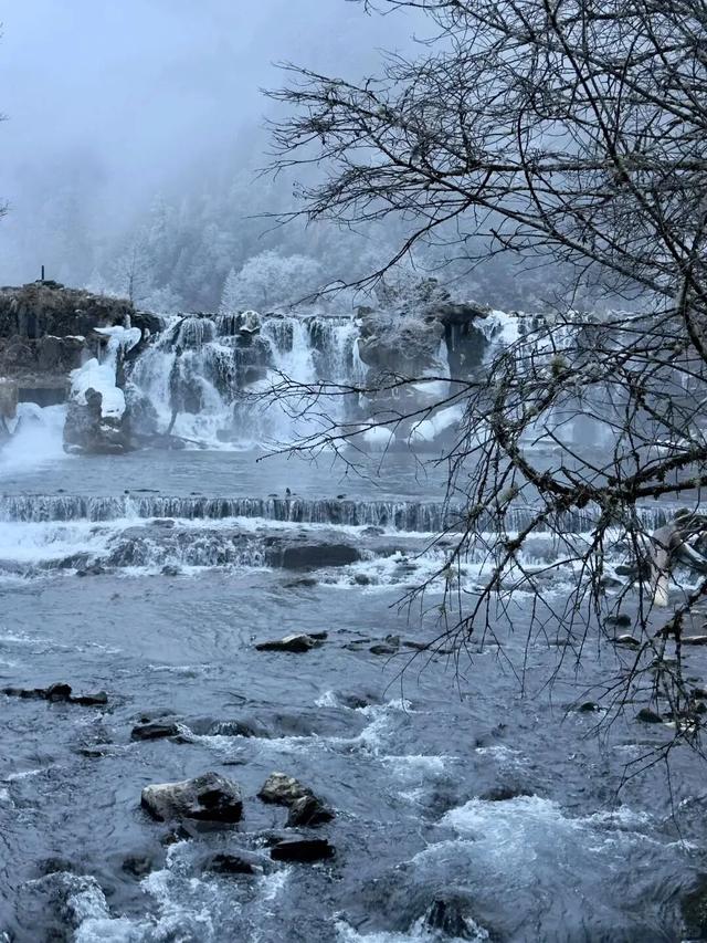 不说了，我要去四川玩雪了！