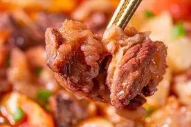 炖牛肉，发柴嚼不烂？别再焯水了，记住这3个要点，特软烂特入味图片