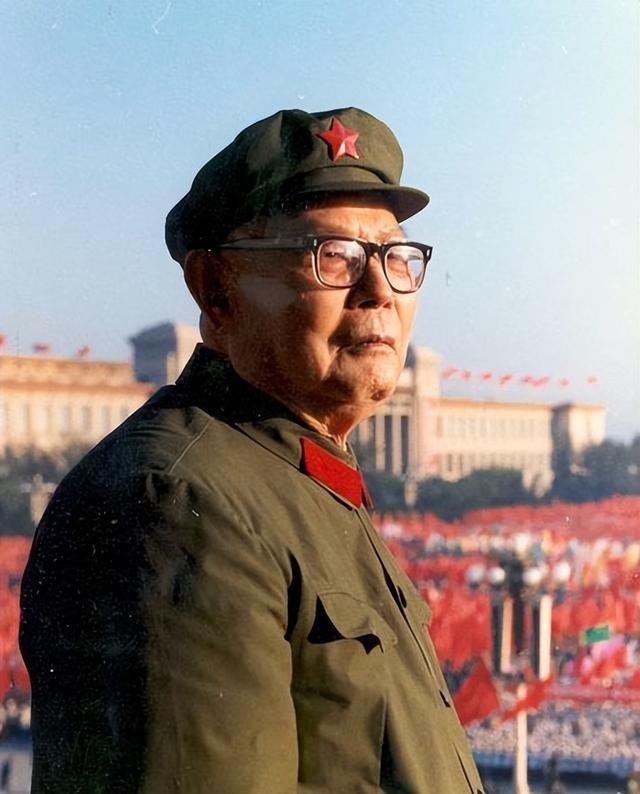 1976年	，毛主席为何下令拿掉叶剑英的兵权？事后才知主席用心良苦