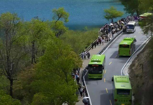 第一个发现九寨沟烤肠的人，绝对是天才