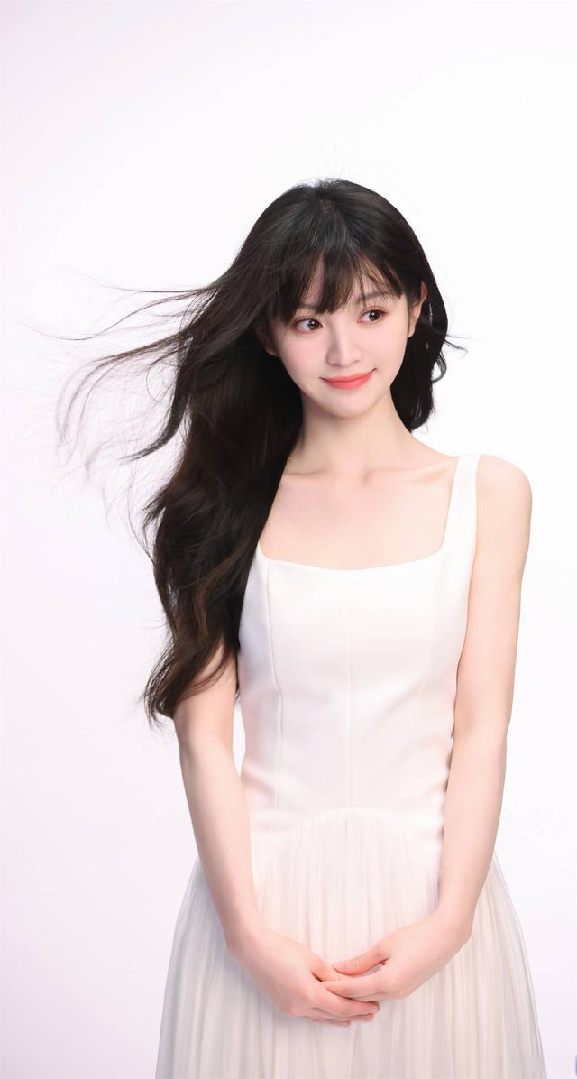 田曦薇，这就是顶级甜妹的魅力吗？太无敌了!
