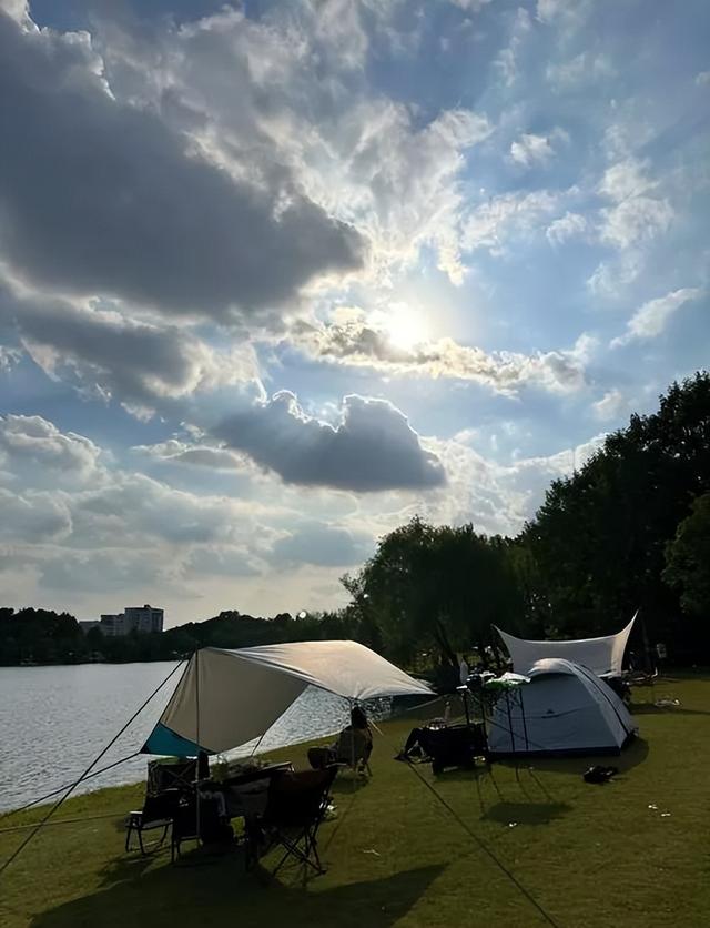 秋末露营防冻指南：让温差15℃的夜晚也能温暖如春