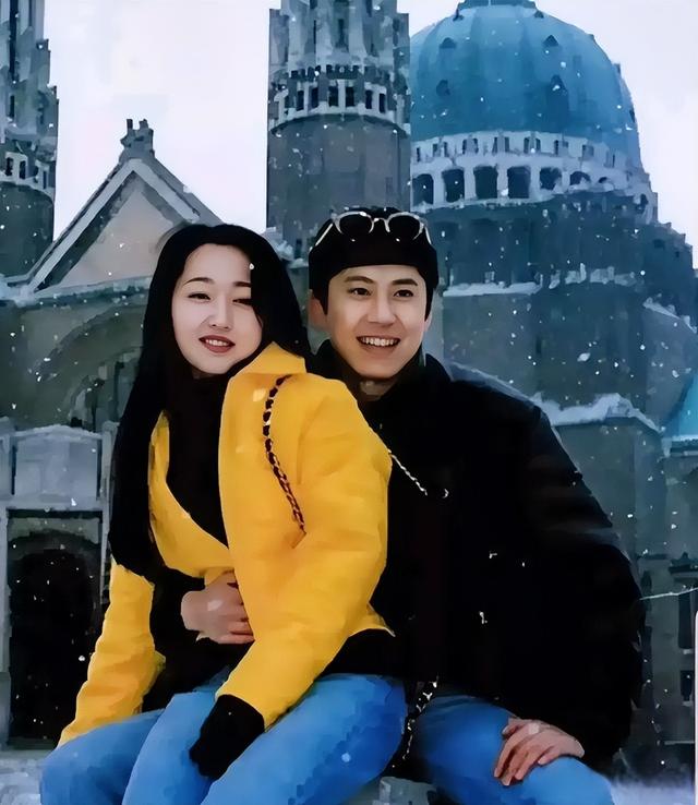 他8次上春晚，作死被捕入狱，今54岁无人问津，老搭档也断了联系
