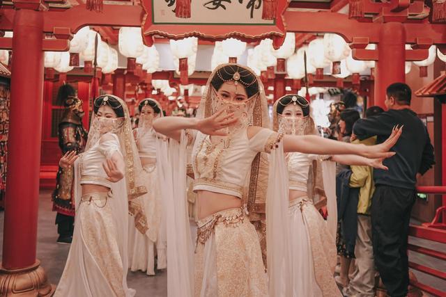 长安十二时辰主题街区焕新迎客:体验再升级,赋能西安文旅新篇章