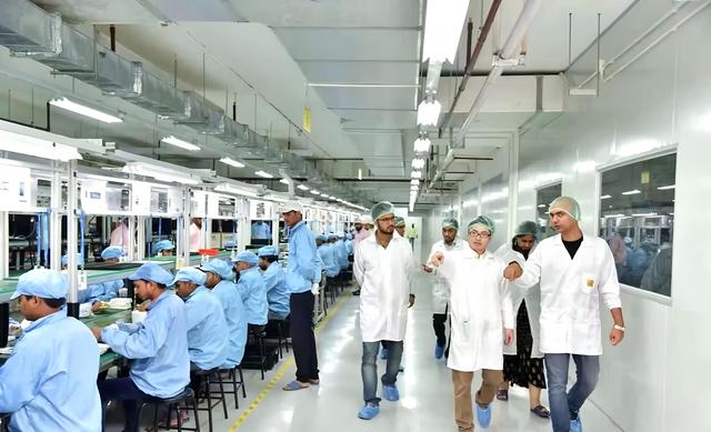印度制造手机横扫美国，中国跌至25%，而真正的美国制造几乎为零