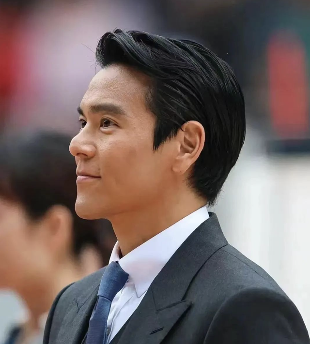 鼻子是五官之首太影响颜值了，这8位明星都败给了一个“丑鼻子”
