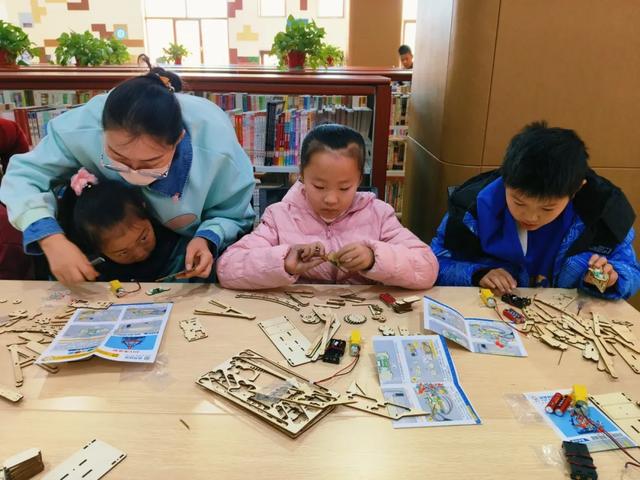 【酷玩科学】“友好相伴 快乐成长”敦煌市图书馆科普实验课堂——第四期《海盗船的内部结构》