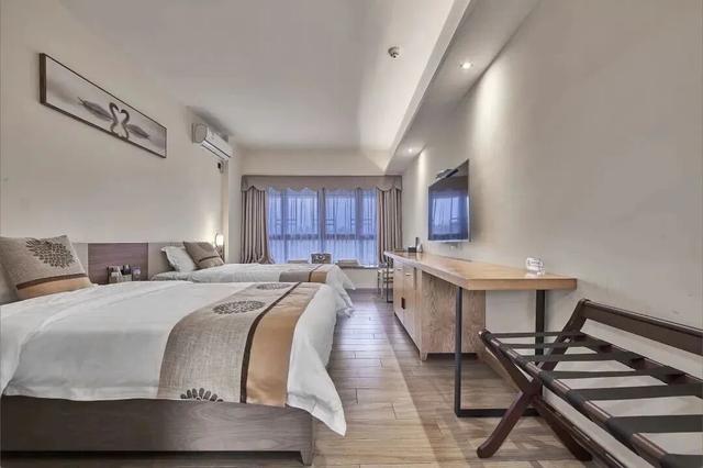 5分钟到达新兴南站！凭高铁票住房享9折优惠、泡汤泉低至¥48元/人！来禅域小镇玩转两天一夜！