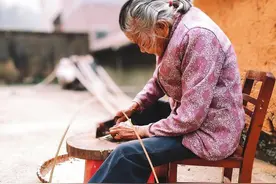 邻居小叔为照顾重病嫂子单身30年嫂子临终告诉他原来小叔竟是图片
