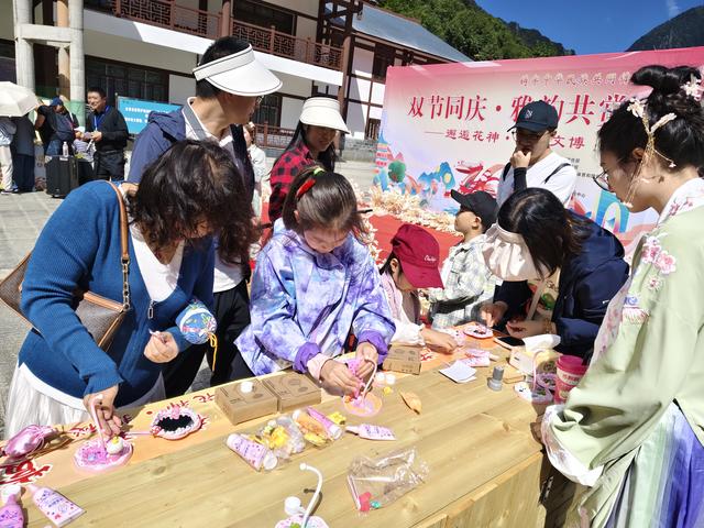 花神伴手作，灯谜映文博！青川流动博物馆进唐家河添彩双节
