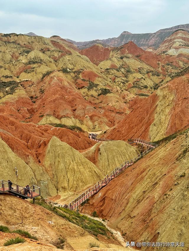 兰州水墨丹霞，藏在荒山人未识