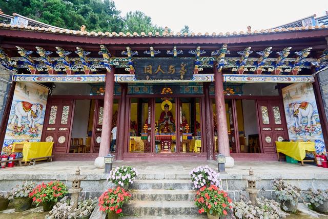 大理中和索道 ，唯一直达苍山寺庙的索道，可以俯瞰大理古城和洱海
