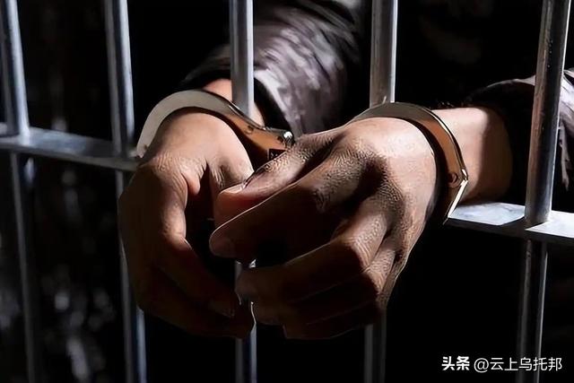 又有2名间谍现身？阅兵军机训练期间，2人违规放无人机拍摄被抓
