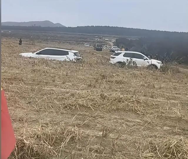辽宁4岁女童沟里找到，趴在地上说了“10个字”，一个行为救了命