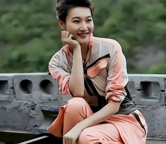 至今未婚的5位央视女主持，个个情史干净，最大52岁最小35岁