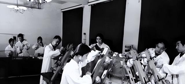 毛主席遗体防腐每年花费引质疑，徐静坦言：天价护理费说法是误解