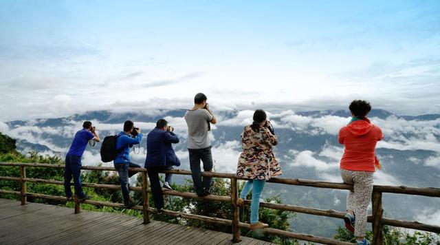 【雄奇山水 冬韵武隆】冰雪奇缘·南国雪国童话