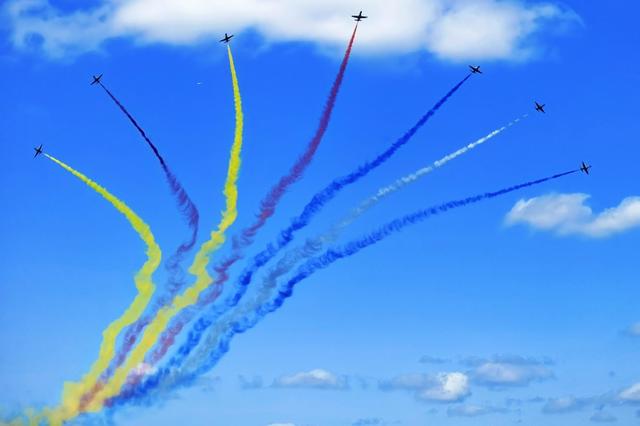 2025空军航空开放活动和长春航空展系列观察① | 火爆“出圈”，长春何以续“长红”？