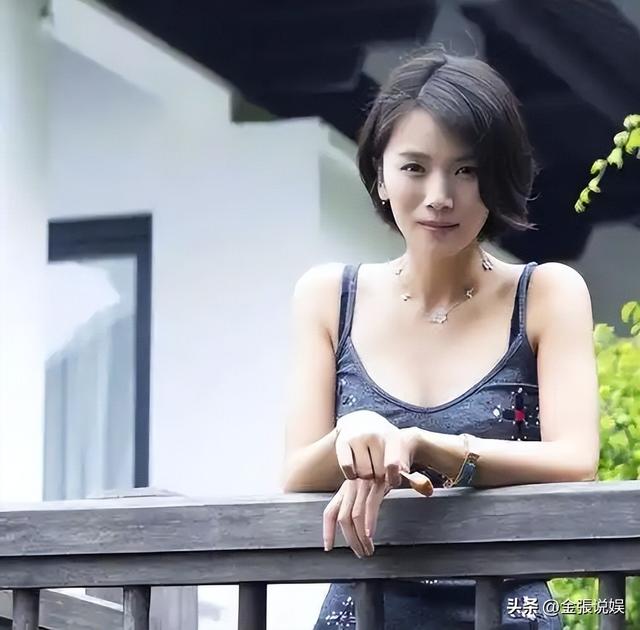 陈思诚爱惨了她，王凯迷恋着她，41岁成单亲妈妈的她活成了大赢家
