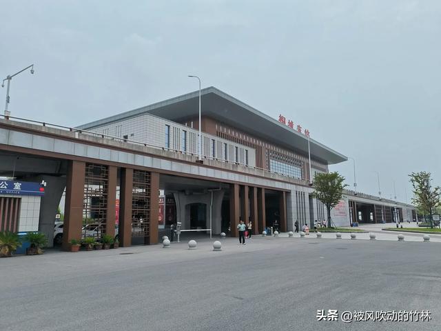 桐城,一座县级城市,拥有三座火车站,桐城站.桐城东站.桐城南站