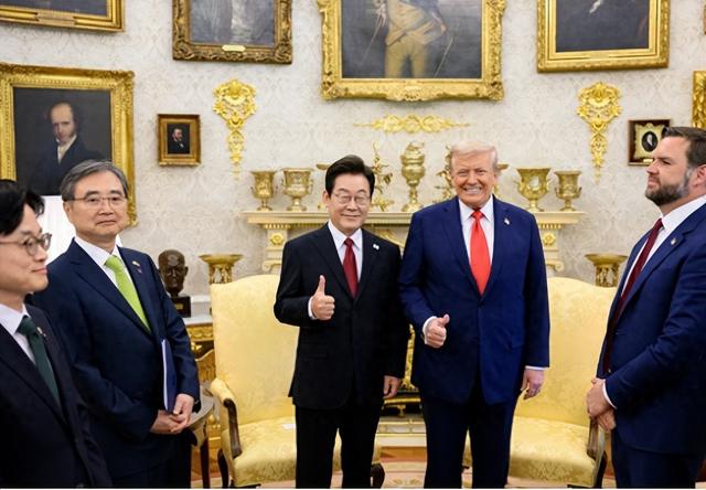 面见特朗普，李在明一语惊人：期待有一天，您能在朝鲜打高尔夫球