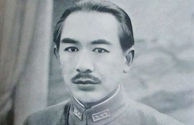 49年李克农向伟人汇报：盛世才已前往台湾，主席听完无奈长叹一声