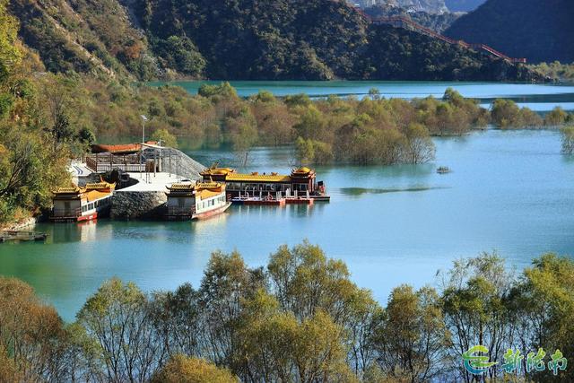 两江交汇碧波现