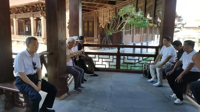 王衍村：溱洧水城游记