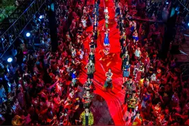 非遗潮秀、街头艺术、海滩逐浪……海南假期烟火气满满！图片