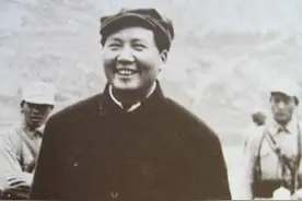 1957年毛主席途经沈阳，问军区司令：黄毛丫头呢？我要吃她做的饭图片