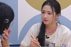 恋爱7年，关晓彤首聊和鹿晗的相处模式，感叹：我们生活挺简单的图片