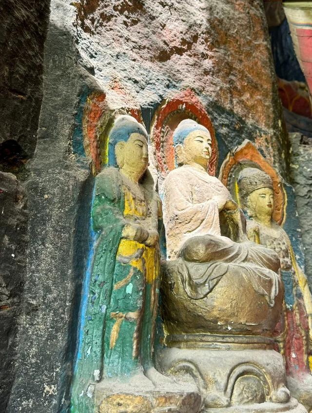 成都1h被严重低估的清幽徒步路线，探访千年古迹下的小众秘境！