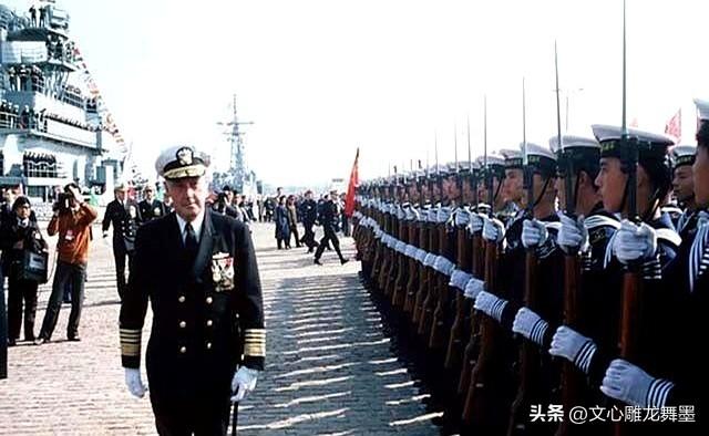 首。次访华就不尊重我国？中国当场撤走仪仗队：摆正态度再来吧！