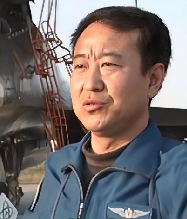 九三阅兵总指挥找到了！能文能武中将军衔，人生履历简直一路开挂