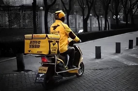 4个月烧光几百亿，史上最贵外卖大战，到底谁是赢家？
