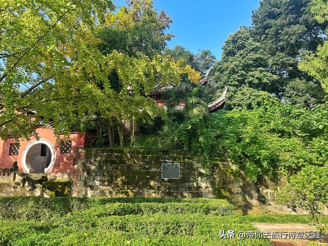 阆中古城的中天楼和张飞庙