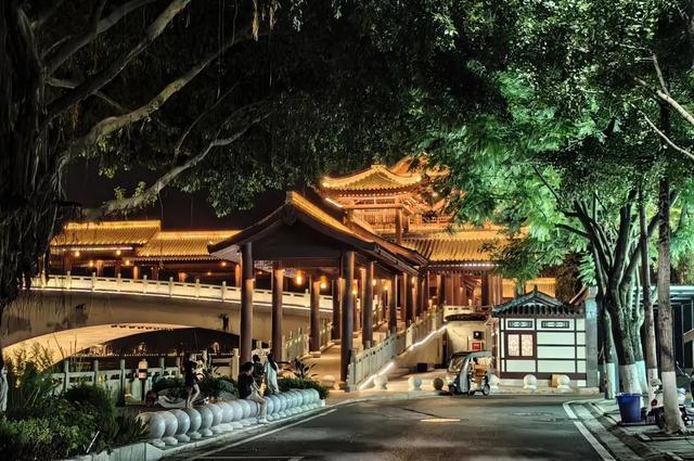 新津，越夜越精彩