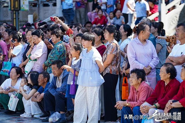 偏关县“唱游偏关”2025广场舞展演举行